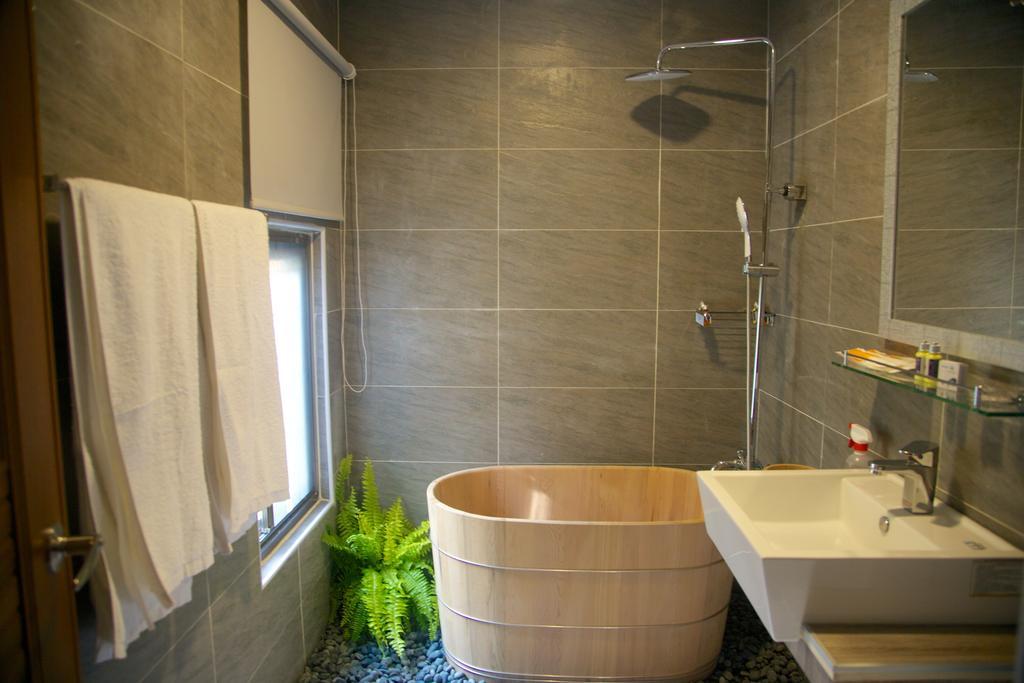 Cozy Cozy Hostel Тайнан Екстериор снимка