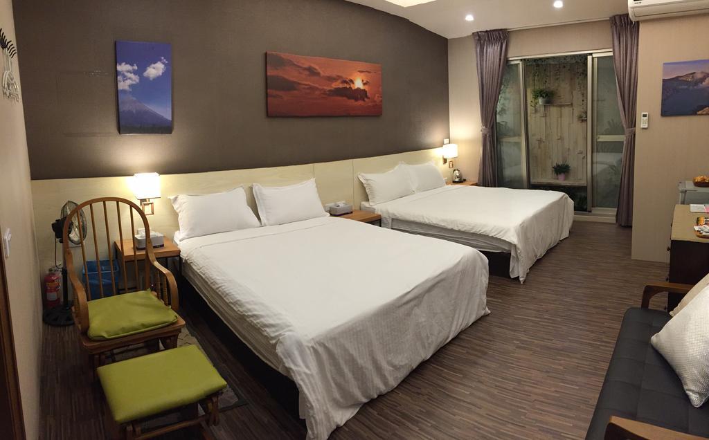Cozy Cozy Hostel Тайнан Екстериор снимка