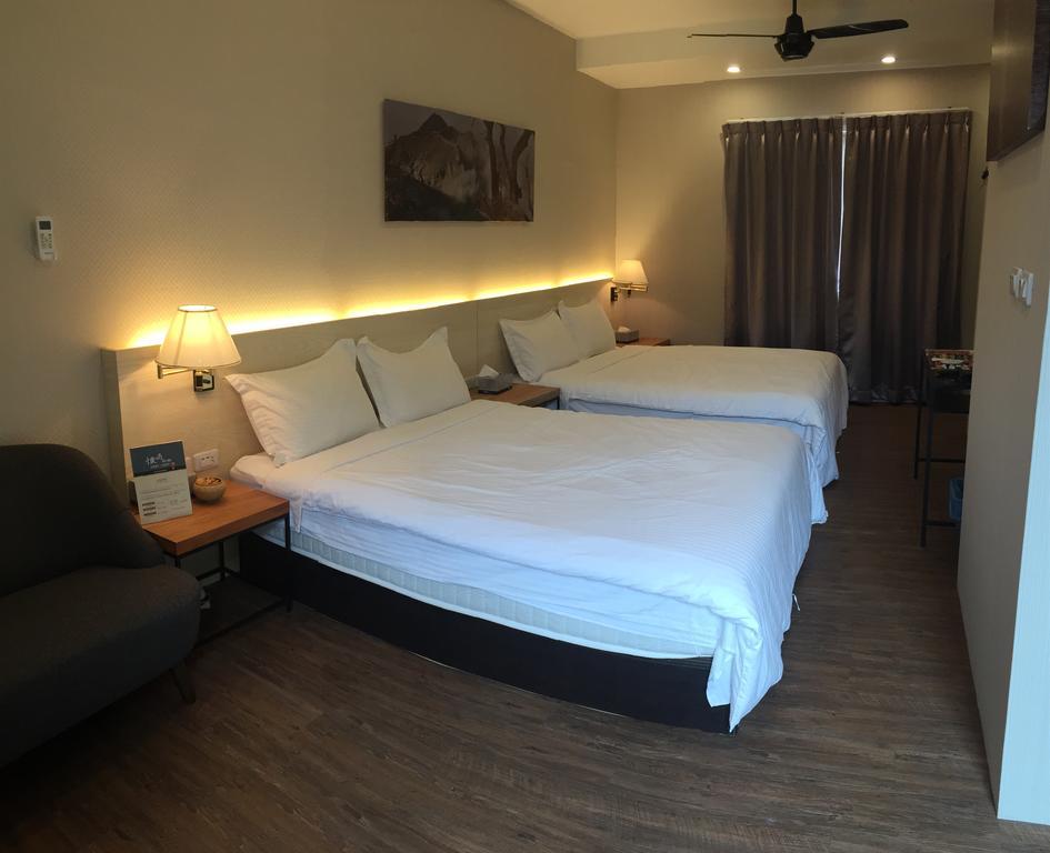 Cozy Cozy Hostel Тайнан Екстериор снимка