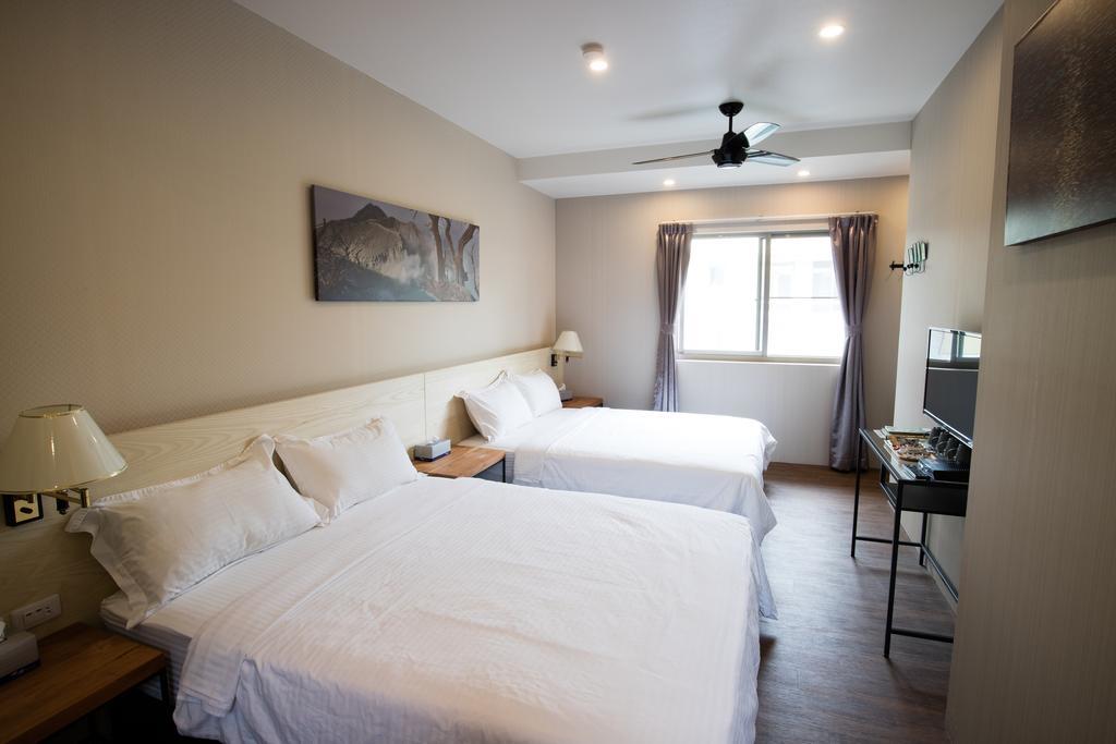 Cozy Cozy Hostel Тайнан Екстериор снимка