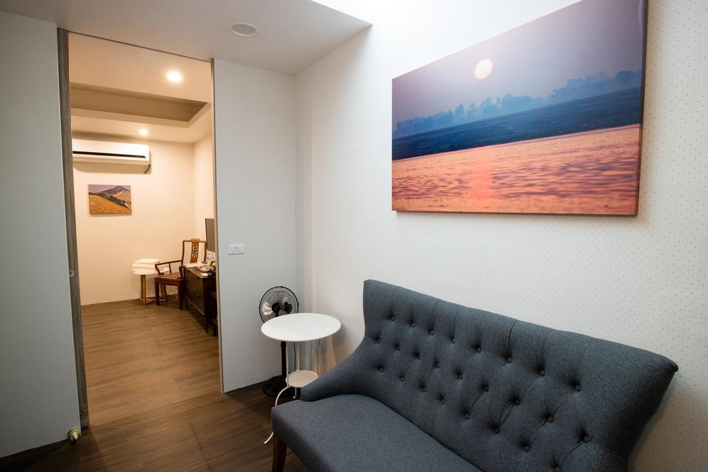 Cozy Cozy Hostel Тайнан Екстериор снимка